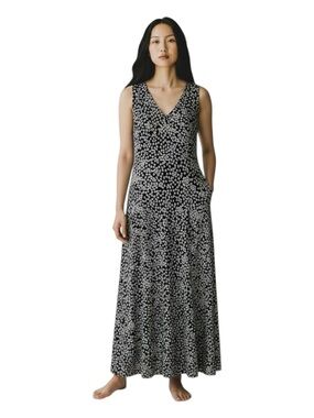 NWT’S DKNY Womens Black Floral Black & White Sleeveless V Neck Maxi Dress SZ 4